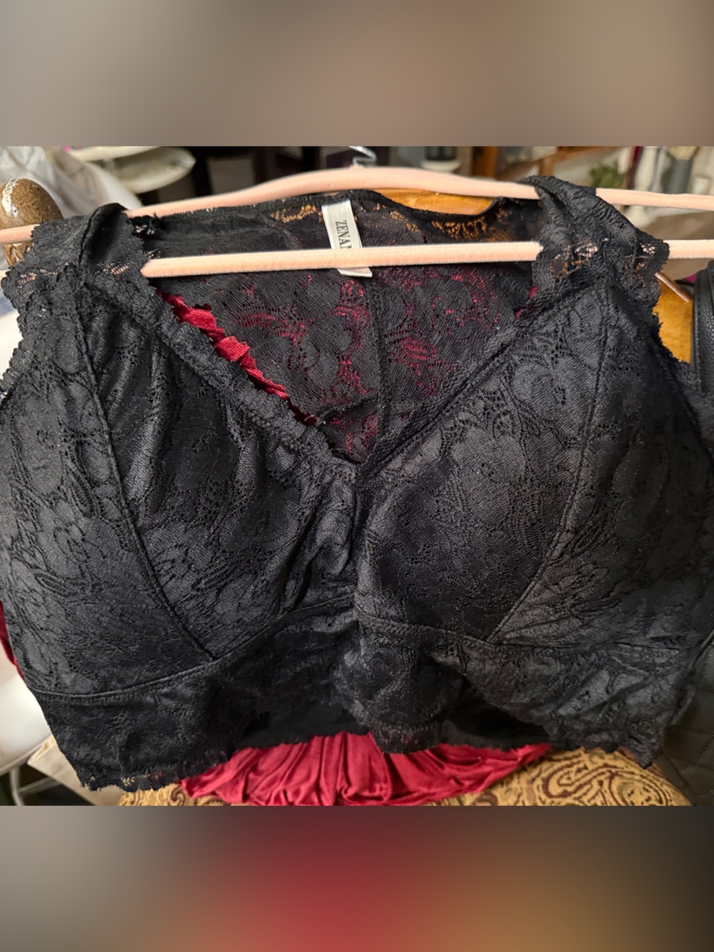 🌷New🌷Zenana Outfitters Black Lace Bralette with Floral Overlay
